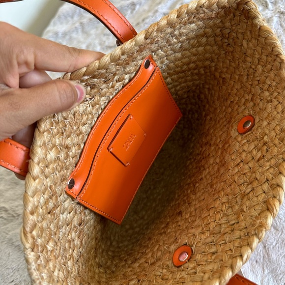 ZARA BAG. - Picture 2 of 5